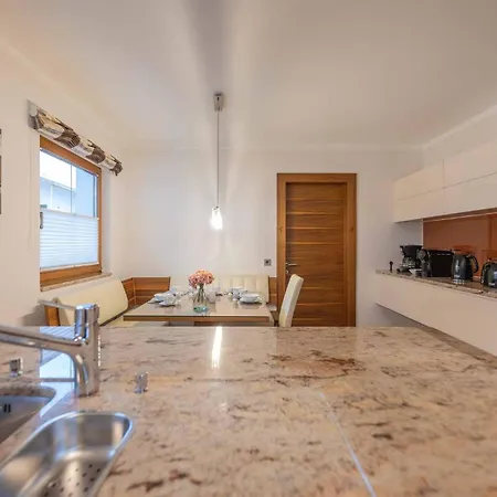 Zum Landarzt Apartament *